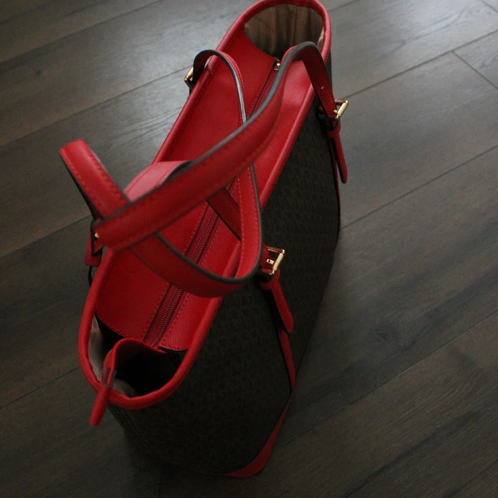 Michael Kors Red Trim Signature Tote Bag - Picture 7 of 11